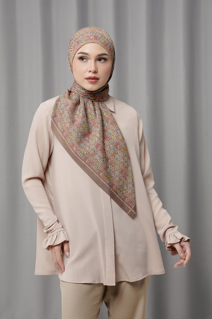 Nagita Tie Back Square - Chestnut