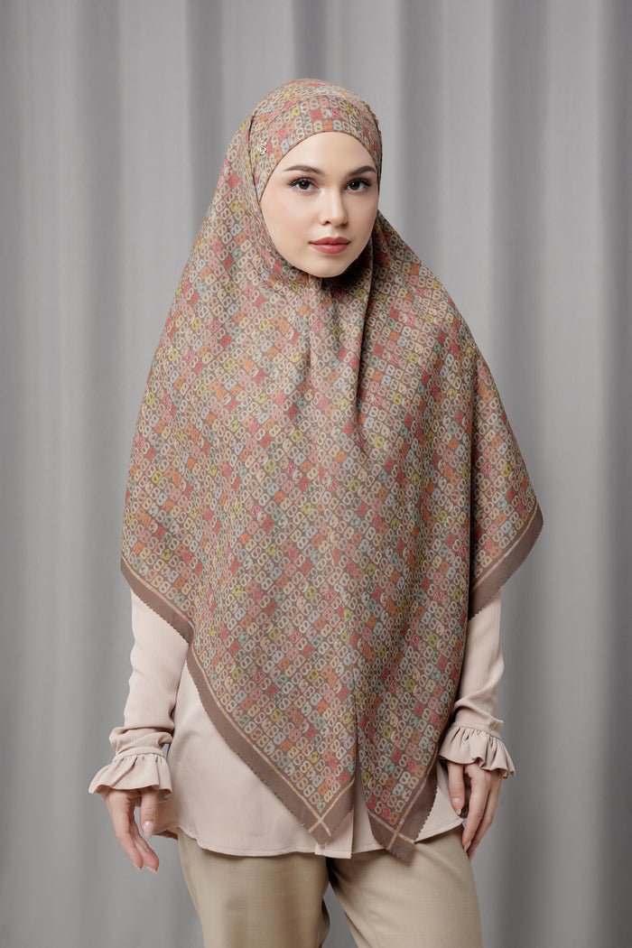 Nagita Tie Back Square - Chestnut