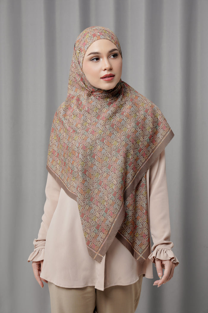 Nagita Tie Back Square - Chestnut