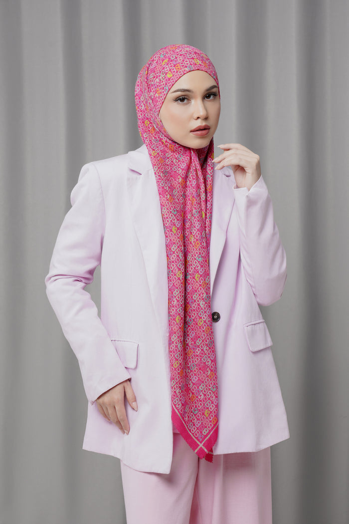 Nagita Tie Back Square - Fuchsia Rose