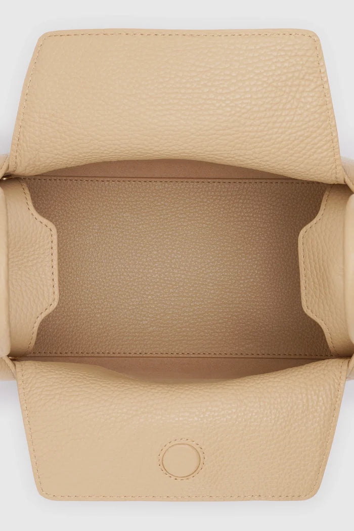 origa flex shoulder bag medium in champagne by buttonscarves interior