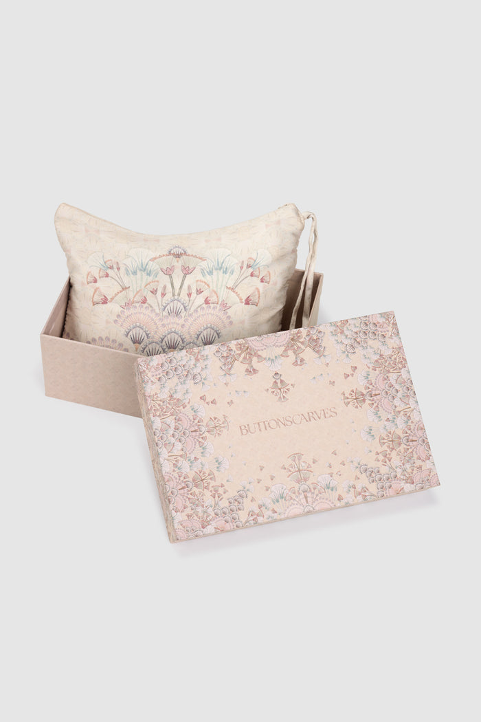 raya hampers in desert by buttonscarves prayer robe detail