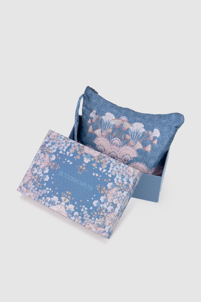 raya hampers in oasis by buttonscarves prayer robe detail
