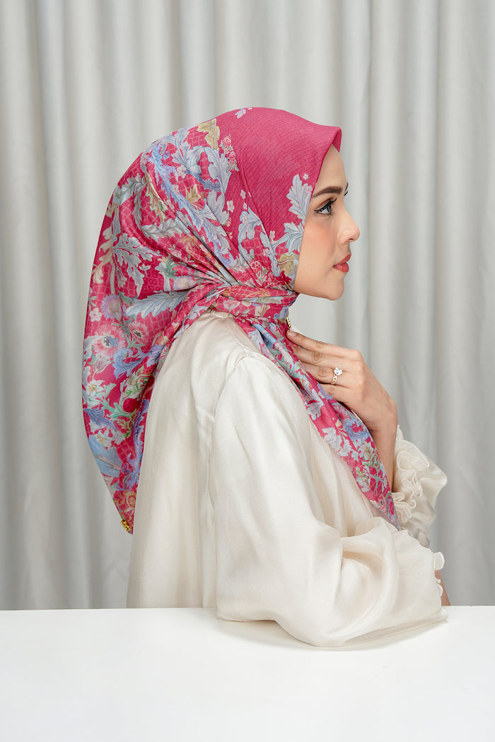 Royale - Grandeur Square - Pink Yarrow