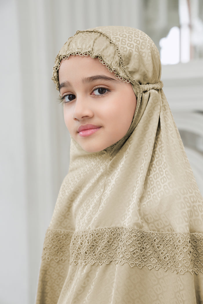 safa kids prayer robe in beige by buttonscarves detail