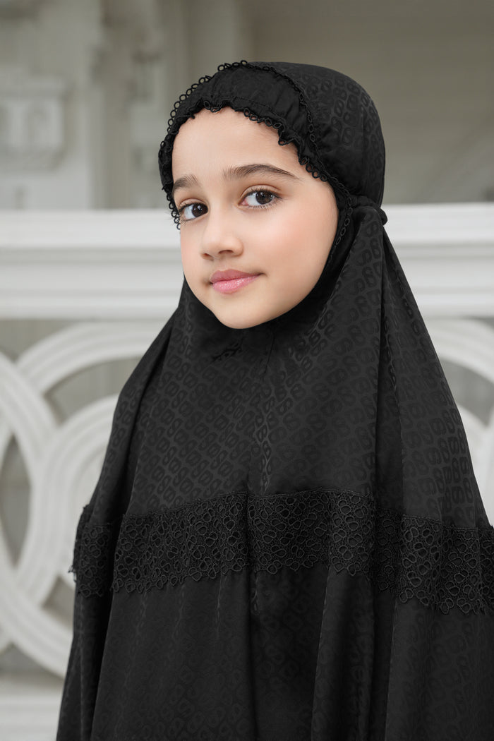 safa kids prayer robe in black by buttonscarves detail