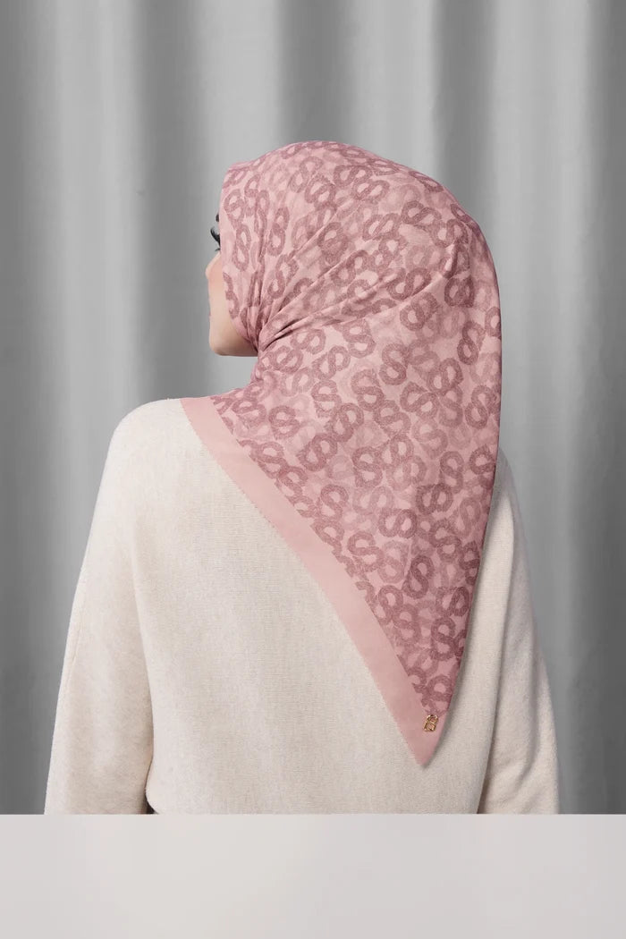 samla de fleur scarf in mellow rose by buttonscarves back view