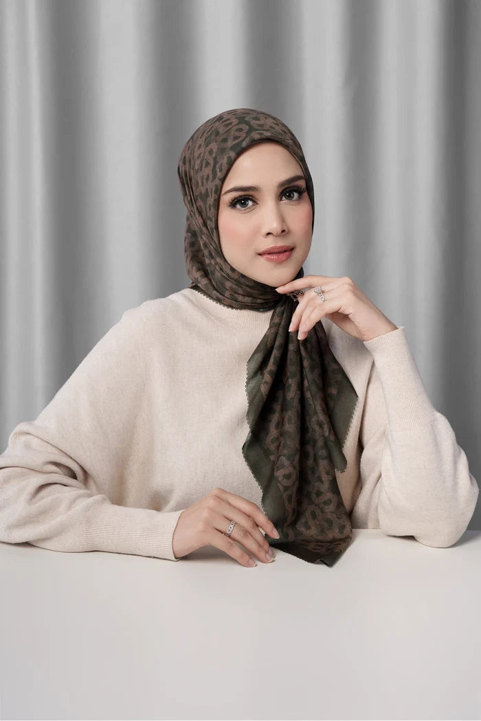 samla de fleur scarf in turkish coffee by buttonscarves front view