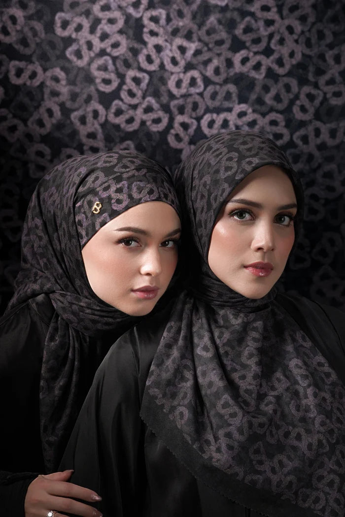 samla de fleur tie back square scarf in black by buttonscarves style look