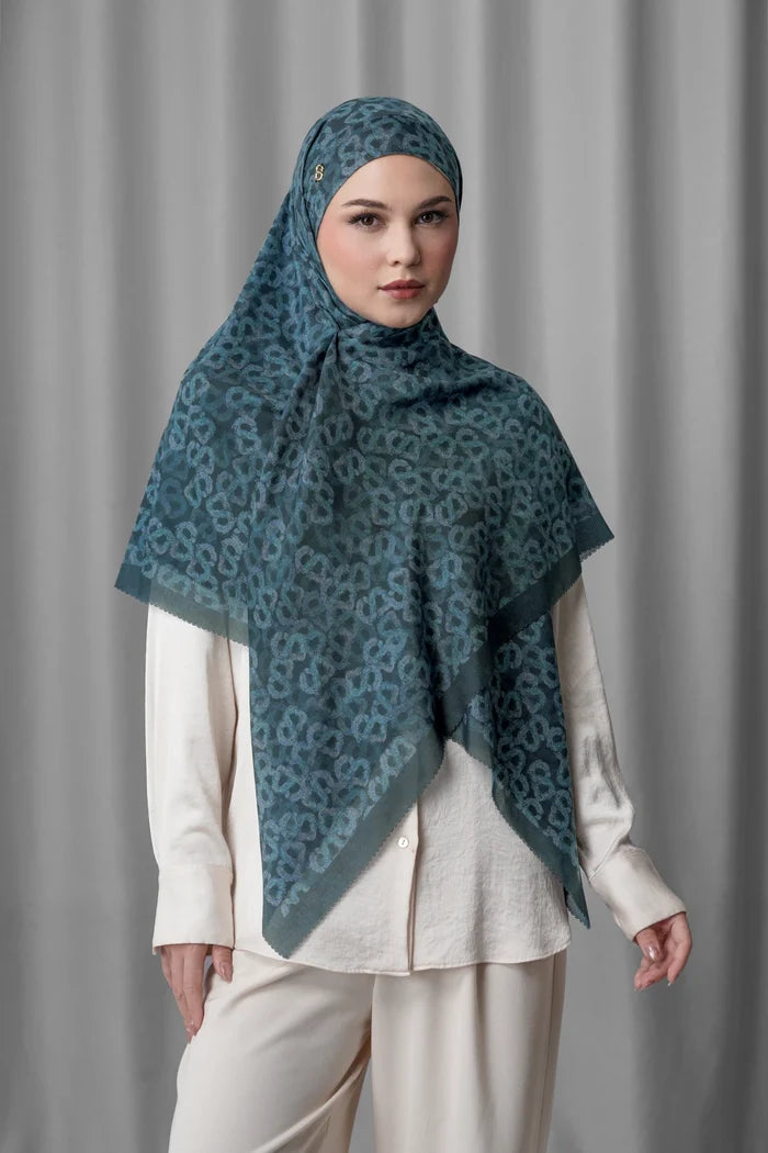 samla de fleur tie back square scarf in blueberry by buttonscarves style look