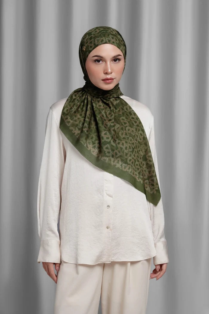 samla de fleur tie back square scarf in deep olive by buttonscarves style look