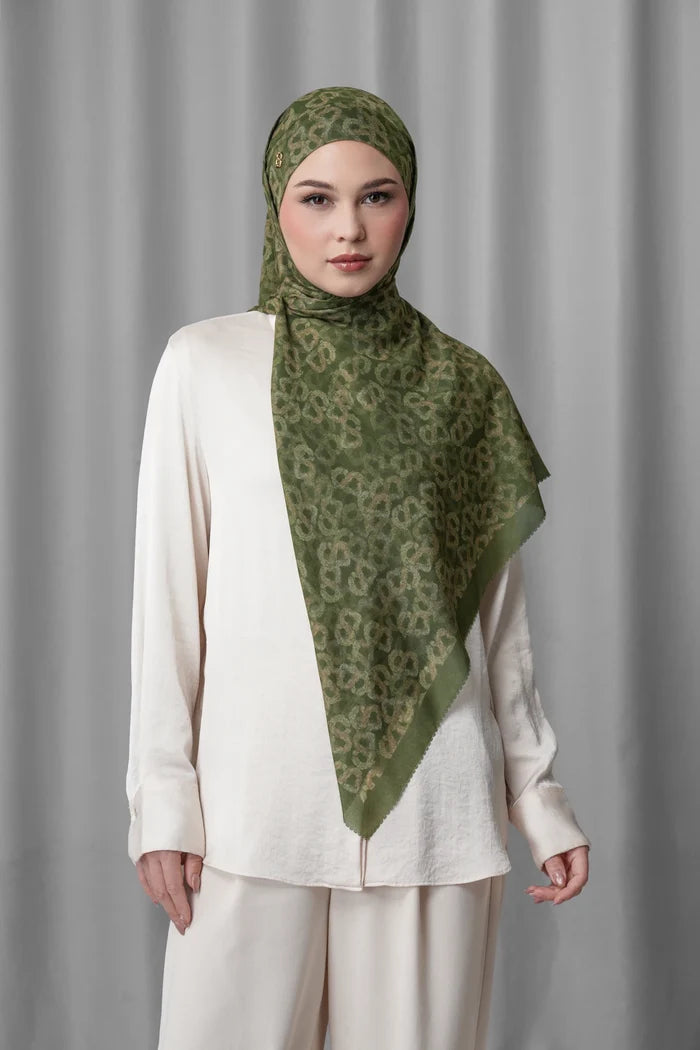samla de fleur tie back square scarf in deep olive by buttonscarves style look