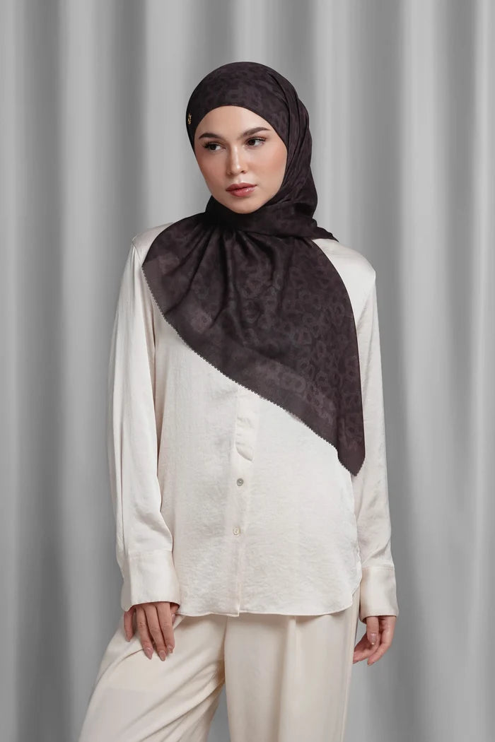samla de fleur tie back square scarf in ganache by buttonscarves style look