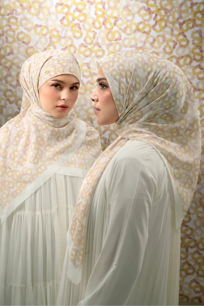 samla de fleur tie back square scarf in lily white by buttonscarves style look