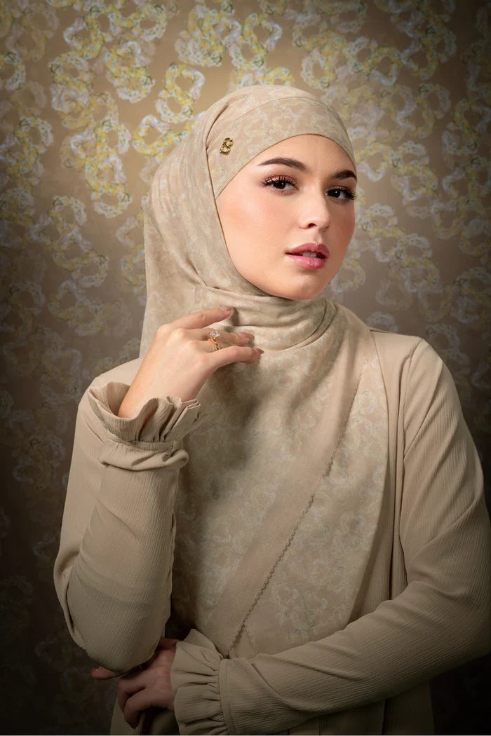 samla de fleur tie back square scarf in sand by buttonscarves style look