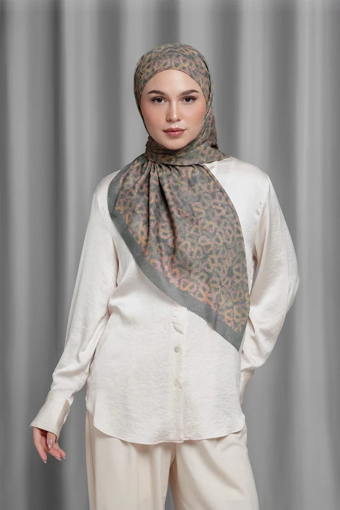 Samla de Fleur Tie Back Square - Smoked Pearl