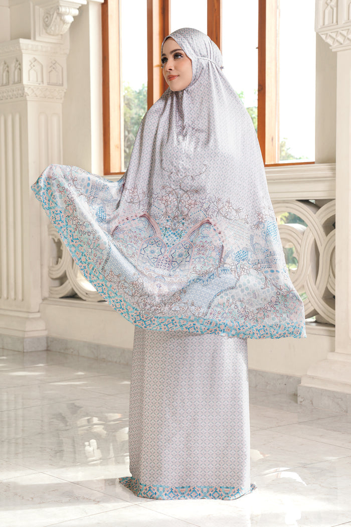 Shamara Prayer Robe - Jade