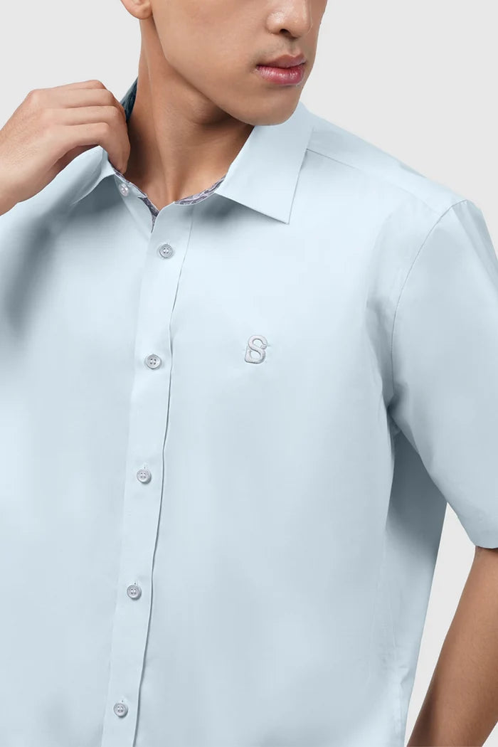 signature men poplin shirt short sleeve in blue by buttonscarves front view