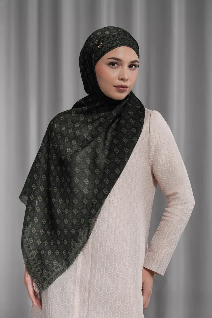 songket tie back shawl in coal by buttonscarves