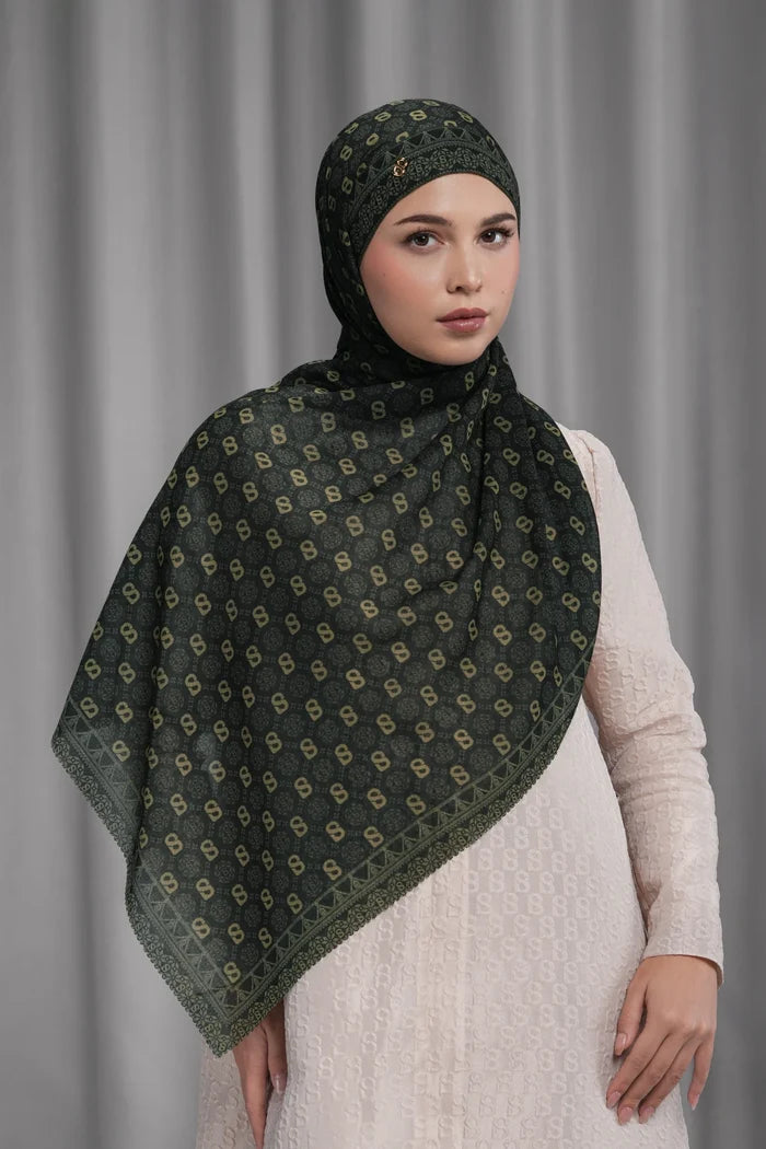 songket tie back shawl in hornbill by buttonscarves style look