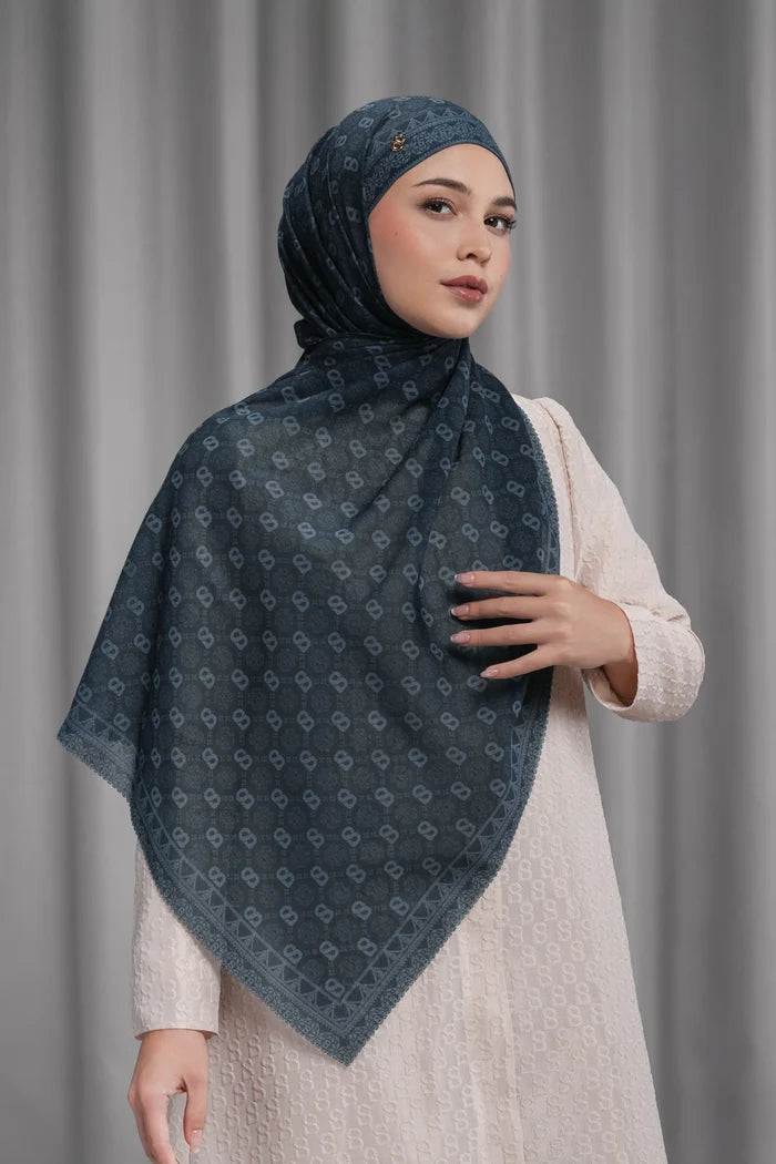 songket tie back shawl in maritime blue by buttonscarves style look