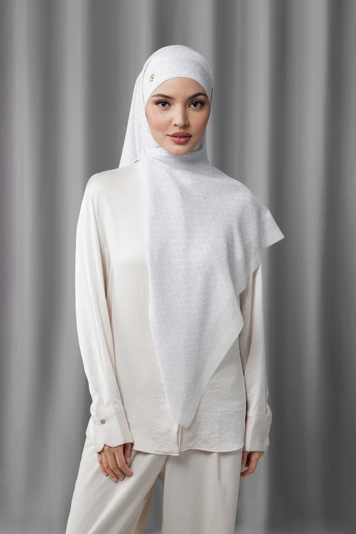 tapis tie back square scarf in bright white by buttonscarves style look