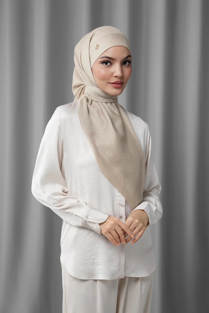 tapis tie back square scarf in hazelnut by buttonscarves style look