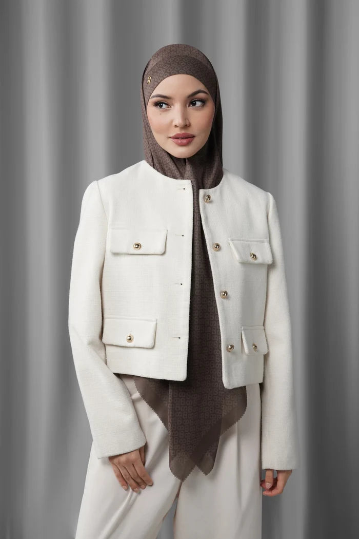 tapis tie back square scarf in tiramisu by buttonscarves style look