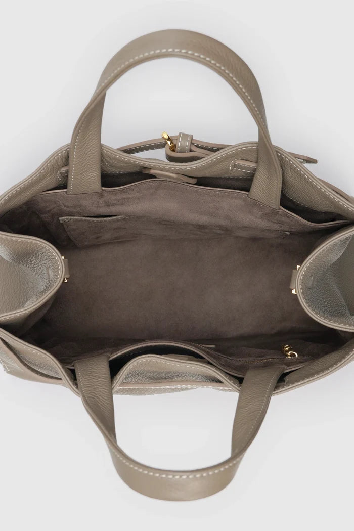 the city bag medium in clunch by buttonscarves interior compartment