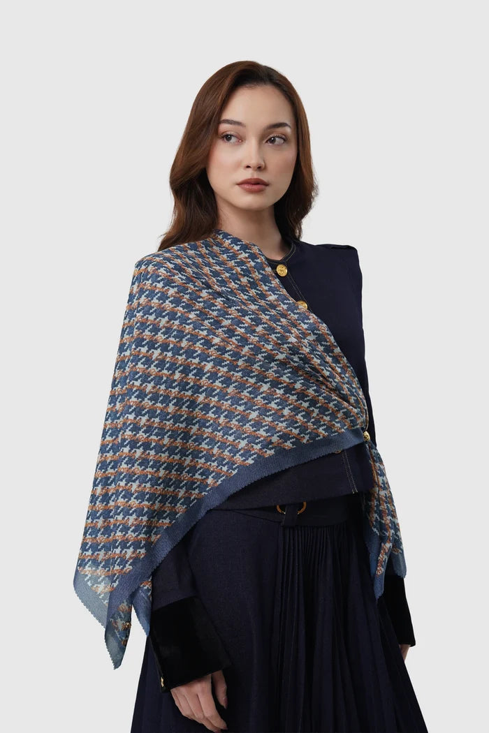 the editor square scarf in headline by buttonscarves x the devil wears prada 2 style look