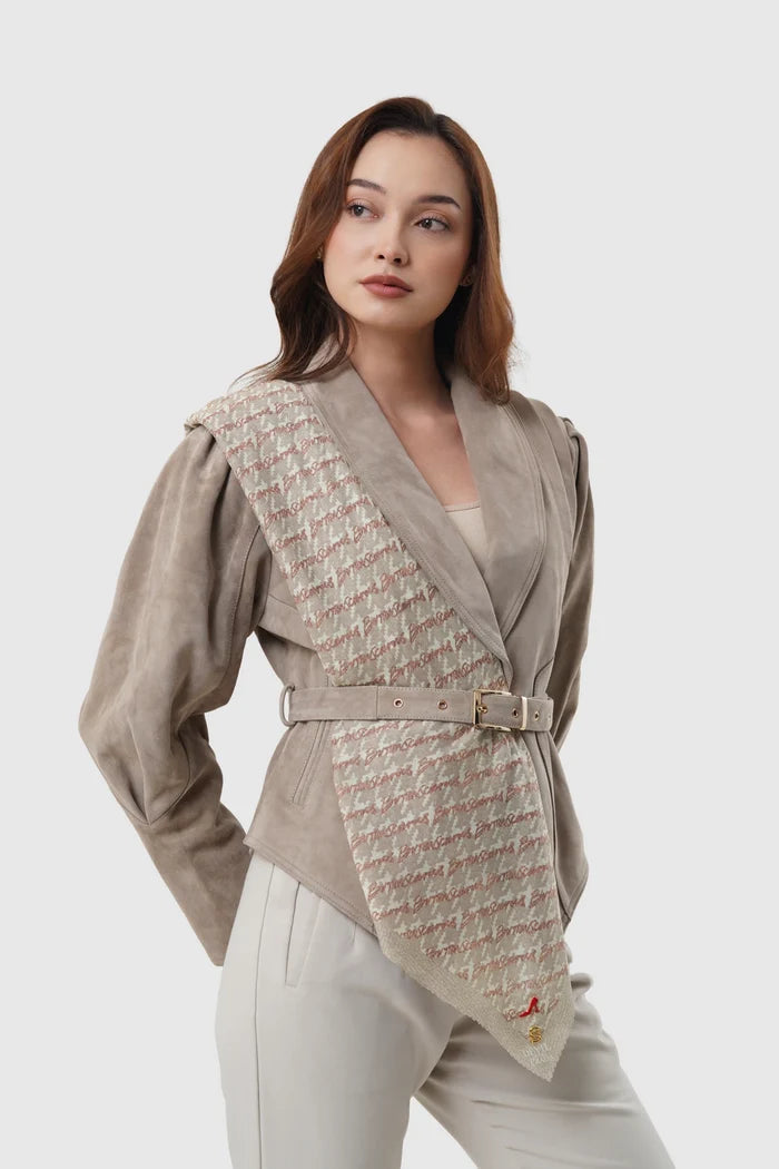the editor square scarf in manhattan by buttonscarves x the devil wears prada 2 style look
