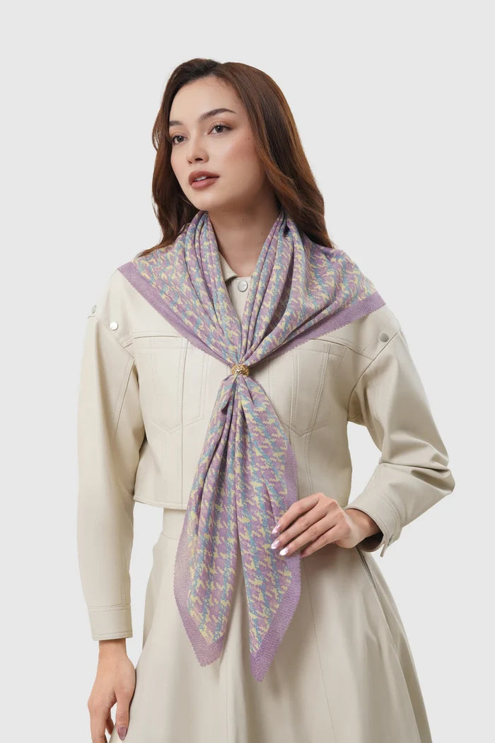 the editor square scarf in muse by buttonscarves x the devil wears prada 2 style look