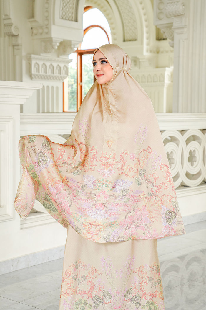 The Palace Prayer Robe - Charme