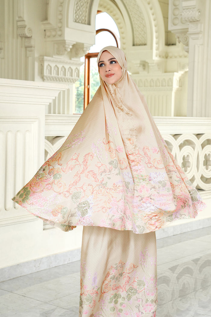 The Palace Prayer Robe - Charme