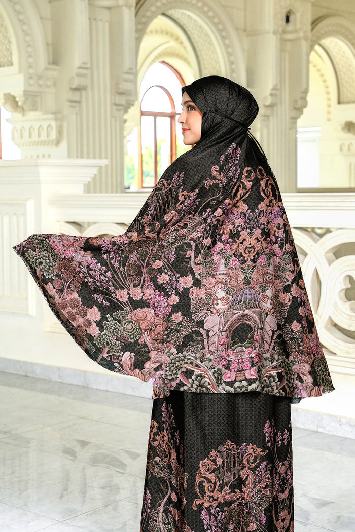 The Palace Prayer Robe - Royale