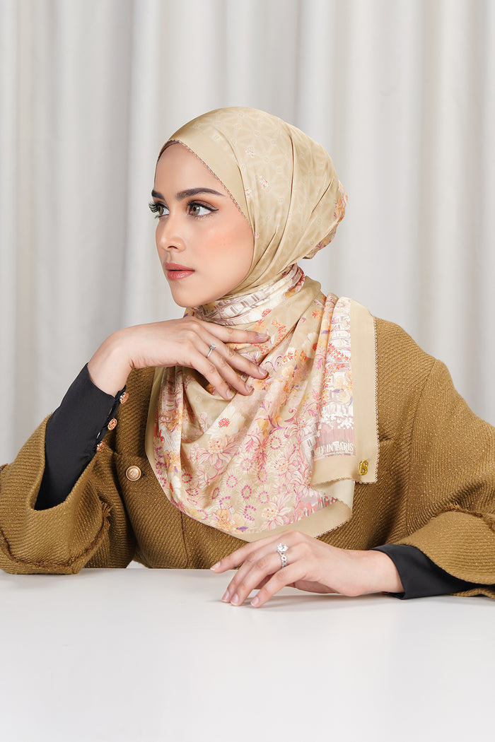 The Parisian 2.0 Satin Shawl - Crêpe