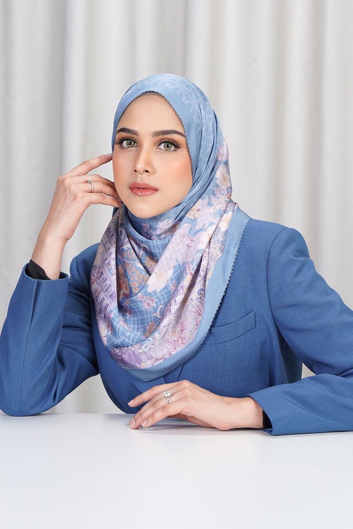 The Parisian 2.0 Satin Shawl - Jean