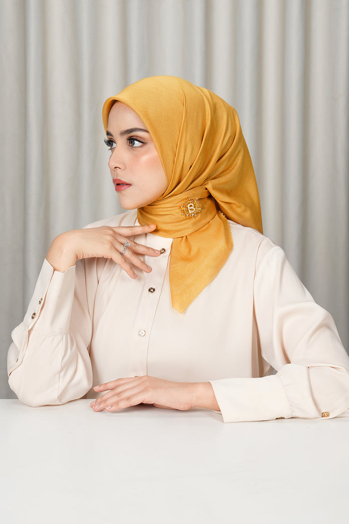 today's scarf in mineral yellow by buttonscarves side view