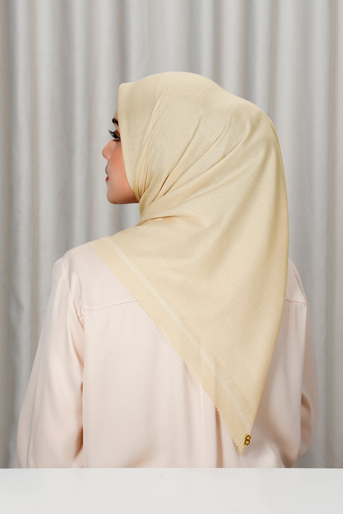 Today's Scarf - Vanilla