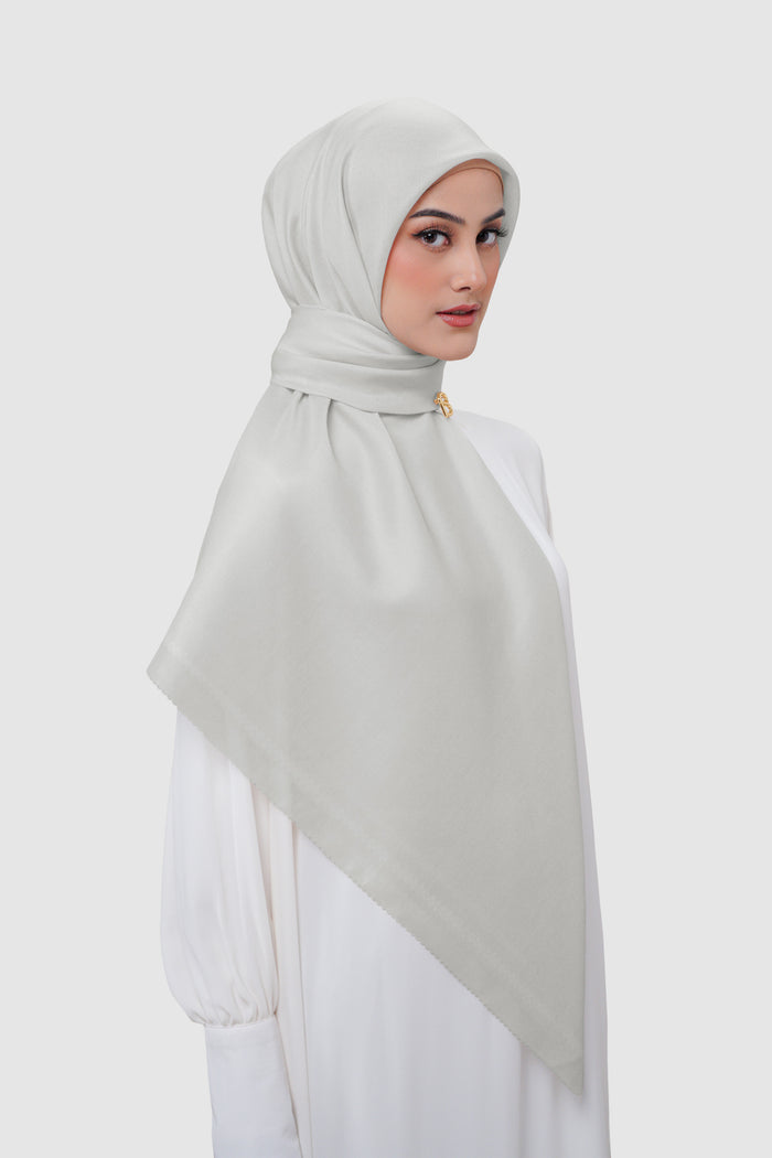 today's scarf xl in whisper white by buttonscarv es side view