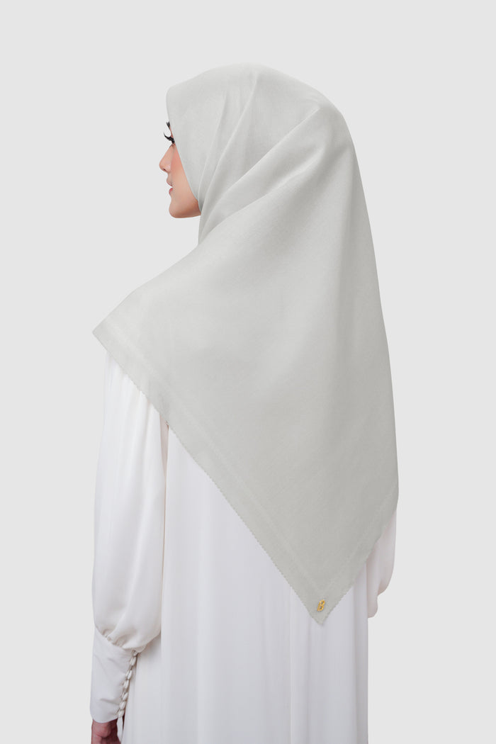 today's scarf xl in whisper white by buttonscarv es side view back view