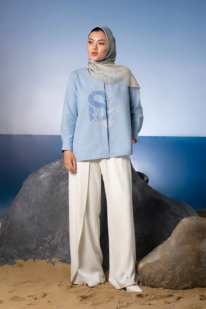 tropical26 basic shirt in blue by buttonscarves style look