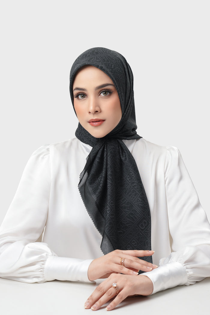 Typograph Square - Black