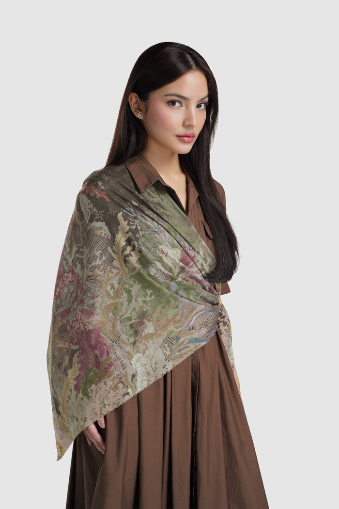 buttonscarves under the sea scarf lionfish styled outfit