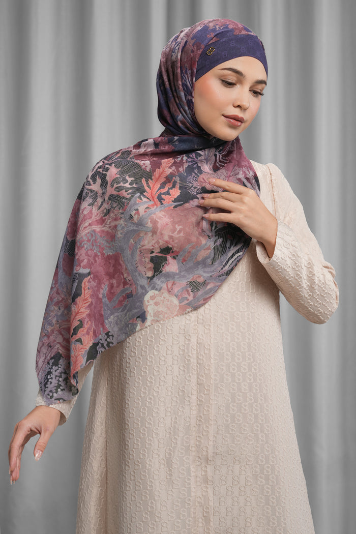under the sea tie back shawl in deep sea by buttonscarves style look