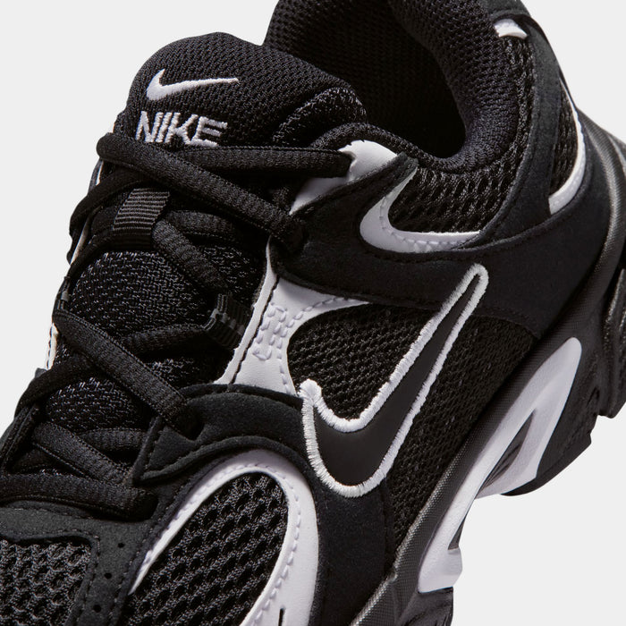 V5 Runner Suede Grade School Running Shoes (Black/White)