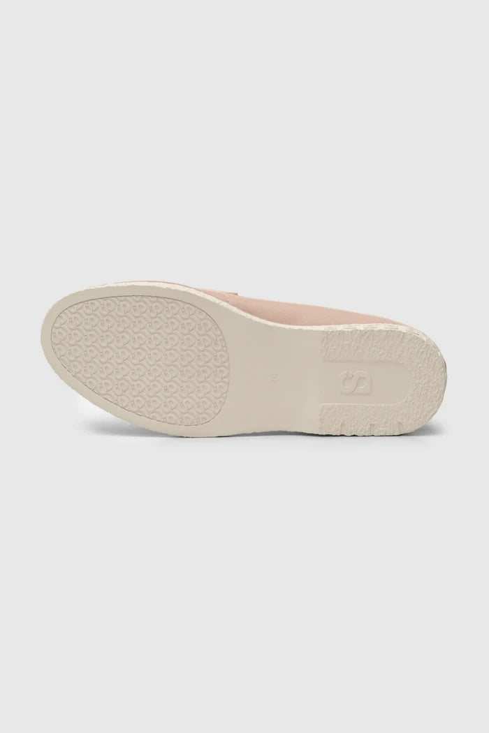 vachya loafer clay sheepskin loafer outsole detail