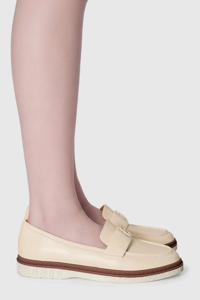 vachya loafer lamb women's loafers side view