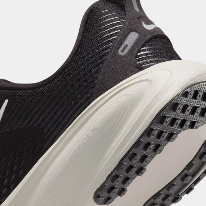Vomero 18 Grade School Running Shoes (Black/Coconut Milk/Iron Ore/Summit White)