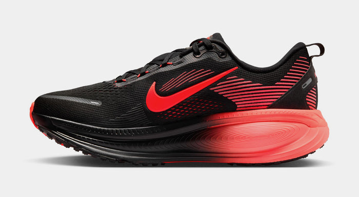 Vomero 18 Mens Running Shoes (Black/Bright Crimson/University Red)